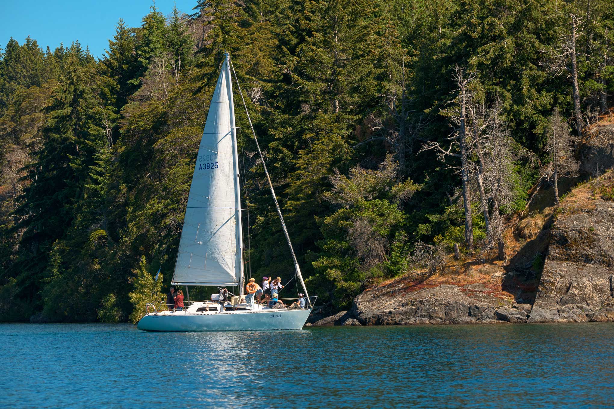 Velero Azul en el lago Nahuel Huapi, Bariloche